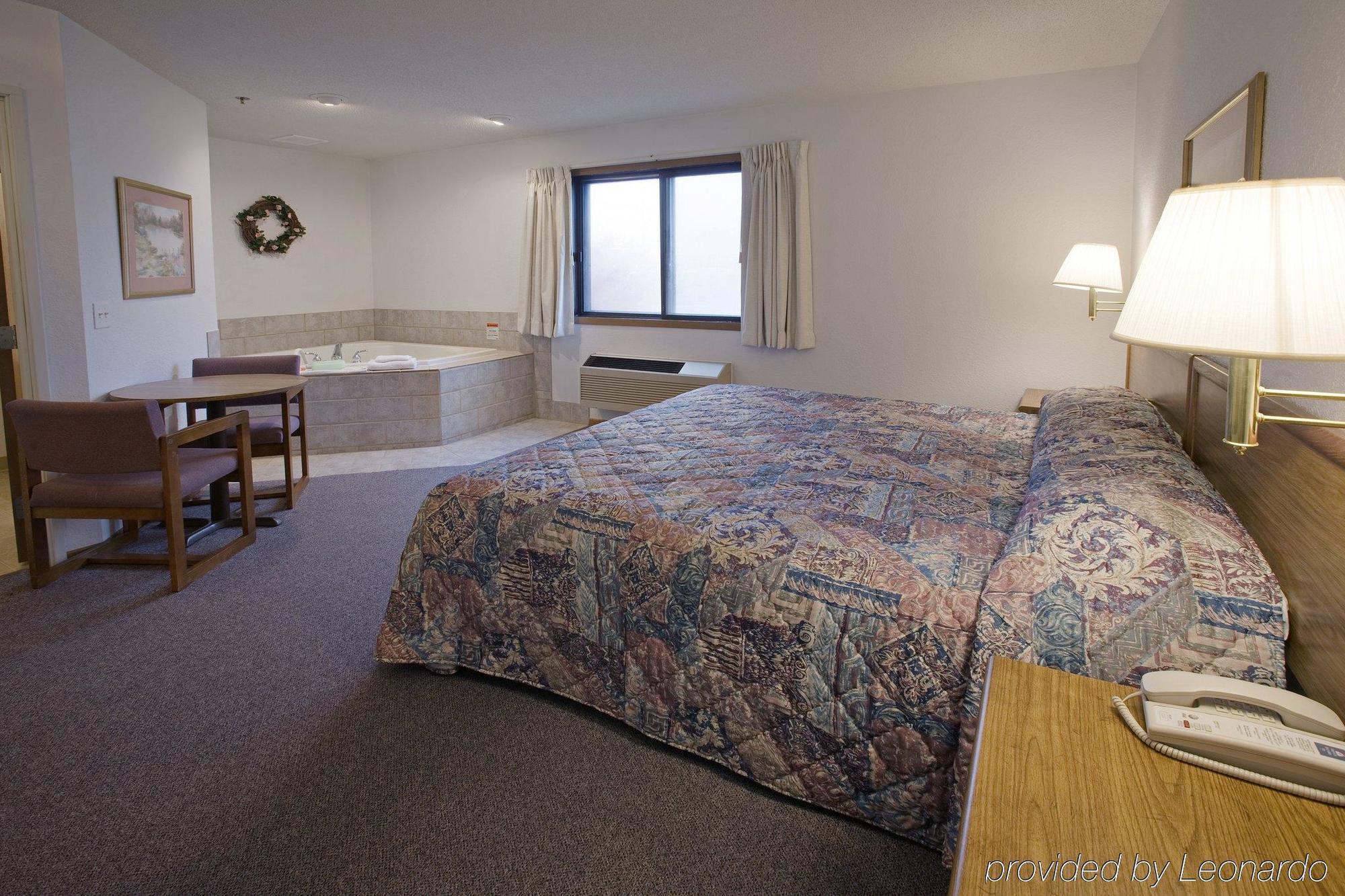 Americas Quality Inn & Suites - Finlayson Phòng bức ảnh